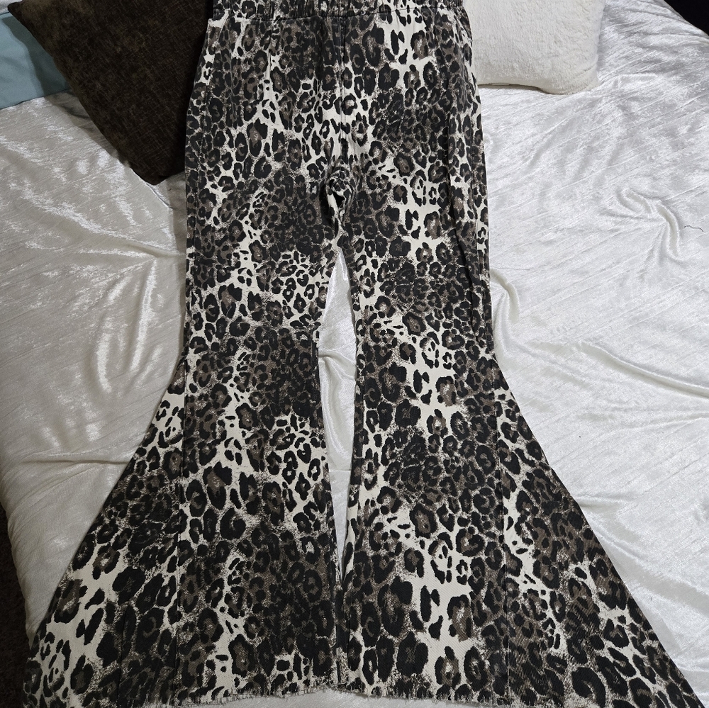 Leopard Print Flared Jean Pants For Women By Home Folk Size XL NWOT.